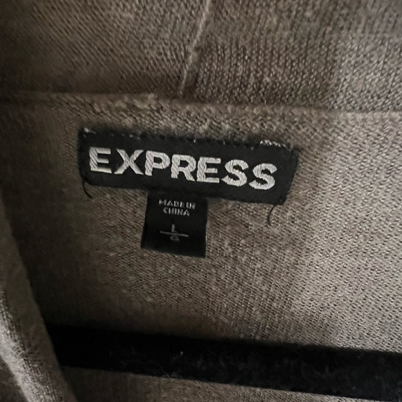 EXPRESS SLIM WOMANS VNECK SWEATER - Picture 3 of 3